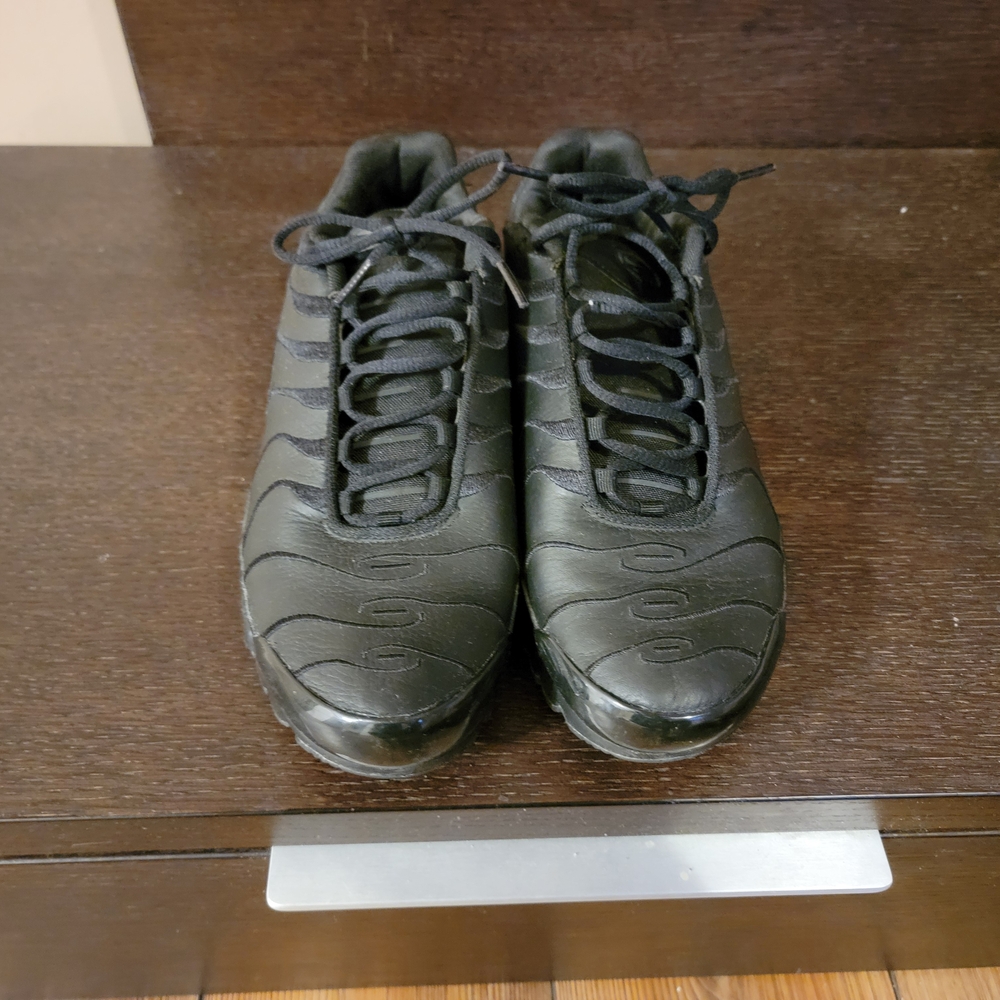 Nike Men's Black Sneakers